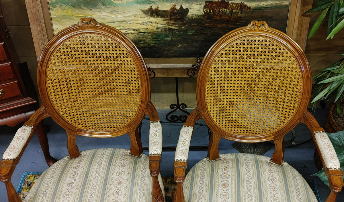 Antique cane back discount chairs