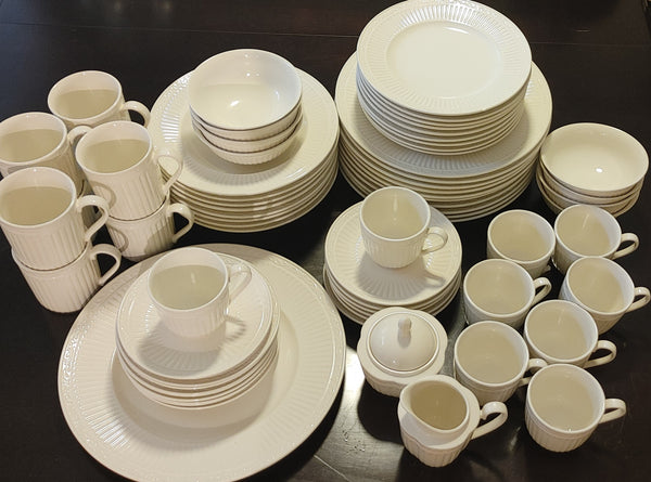 Mikasa Italian Countryside Stoneware 68 pcs 8 Place Settings +