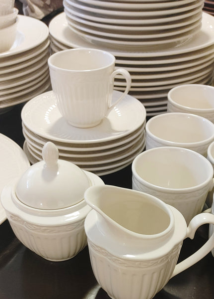 Mikasa Italian Countryside Stoneware 68 pcs 8 Place Settings +