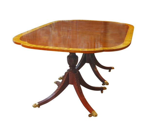 Councill Craftsmen Banded Mahogany Dining Table w Leaf & Table Covers