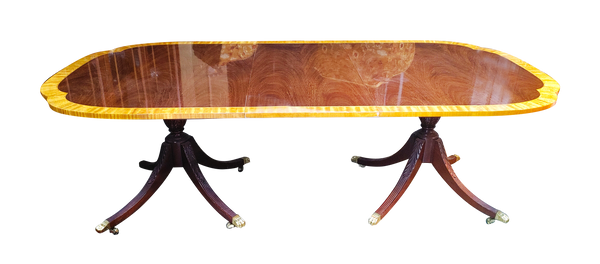 Councill Craftsmen Banded Mahogany Dining Table w Leaf & Table Covers