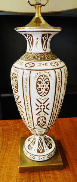Asian Style Ceramic Urn Lamp White Gold