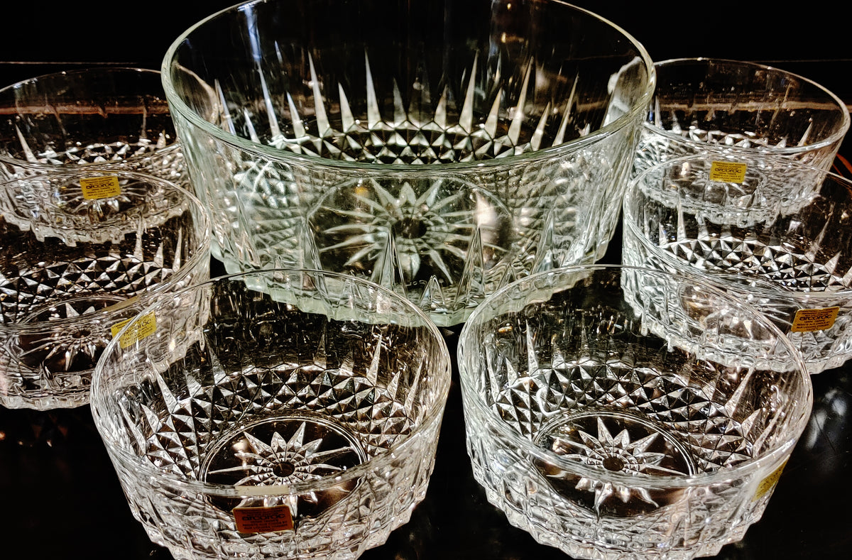 Vintage Arcoroc France Starburst Glass Salad Fruit Bowl Set 7 pc