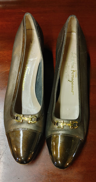 Salvatore Ferragamo Italian Leather Shoes in Bronze with Bow & Toe Cap