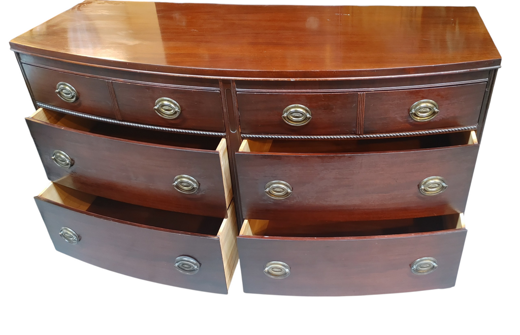 Mahogany 6-Drawer Bowfront Dresser Hickory Mfr Co. – ATTIC FANATIC