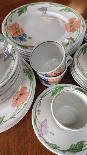 Amapola by Villeroy & Boch Botanical Floral Dinnerware Service for 6 - 34 pcs