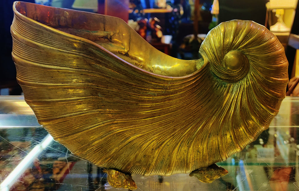 Vintage Brass Nautilus Shell. Huge Shiny Brass Nautilus Shell Planter.  Gorgeous Brass Nautilus Shell Planter.