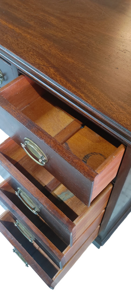 Vintage Mahogany 9-Drawer Hepplewhite Style Desk