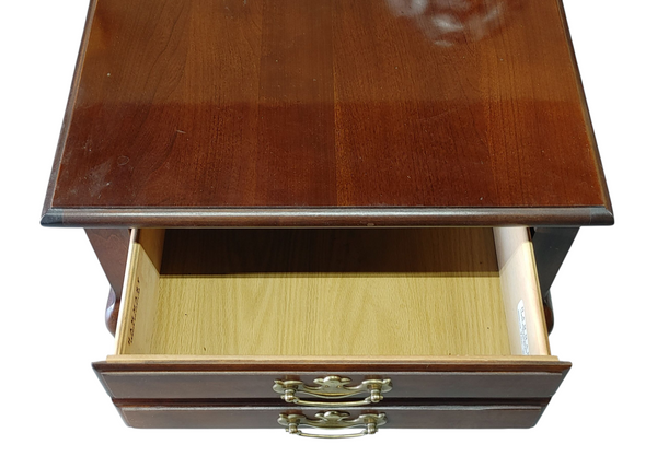 Vintage Cherry Queen Anne End Tables Hammary Furniture Company - A Pair