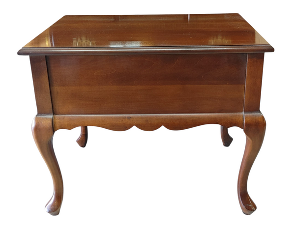 Vintage Cherry Queen Anne End Tables Hammary Furniture Company - A Pair