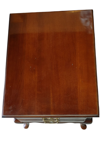 Vintage Cherry Queen Anne End Tables Hammary Furniture Company - A Pair