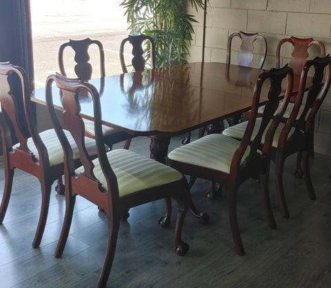 Mahogany Dining Table and Chairs Hickory Chair