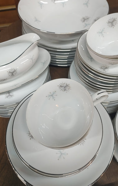MCM Atomic Starburst Snowflake Dinnerware by Sone Japan #1681 - 57 pcs