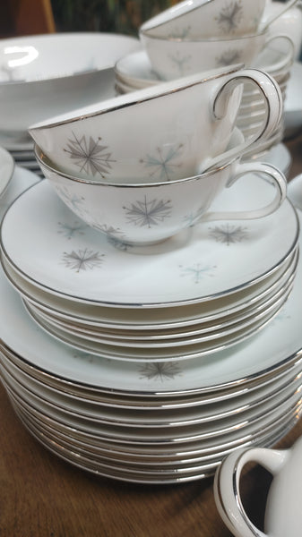 MCM Atomic Starburst Snowflake Dinnerware by Sone Japan #1681 - 57 pcs