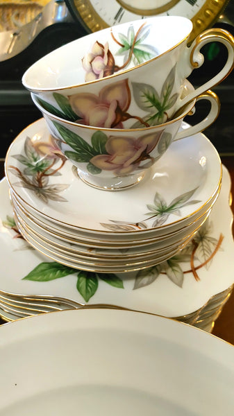 Woodrose by Meito Vintage Ivory Floral China Post War Japan 44 pcs