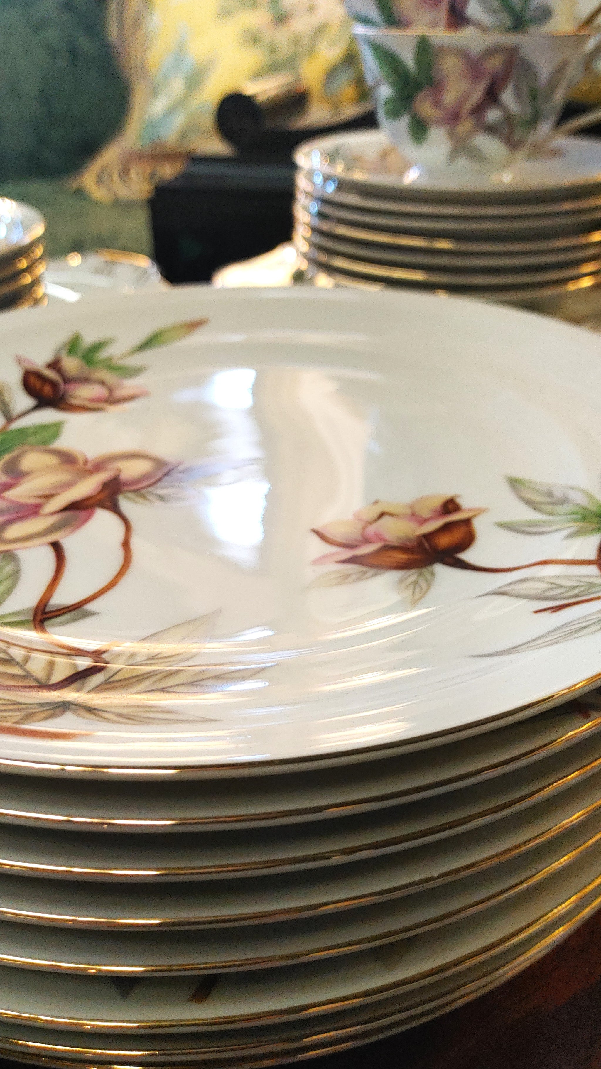 Woodrose by Meito Vintage Ivory Floral China Post War Japan 44 pcs
