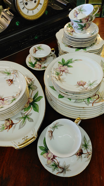 Woodrose by Meito Vintage Ivory Floral China Post War Japan 44 pcs