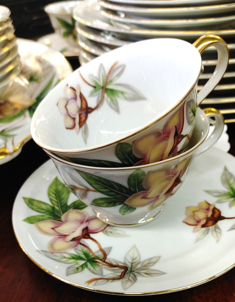 Woodrose by Meito Vintage Ivory Floral China Post War Japan 44 pcs