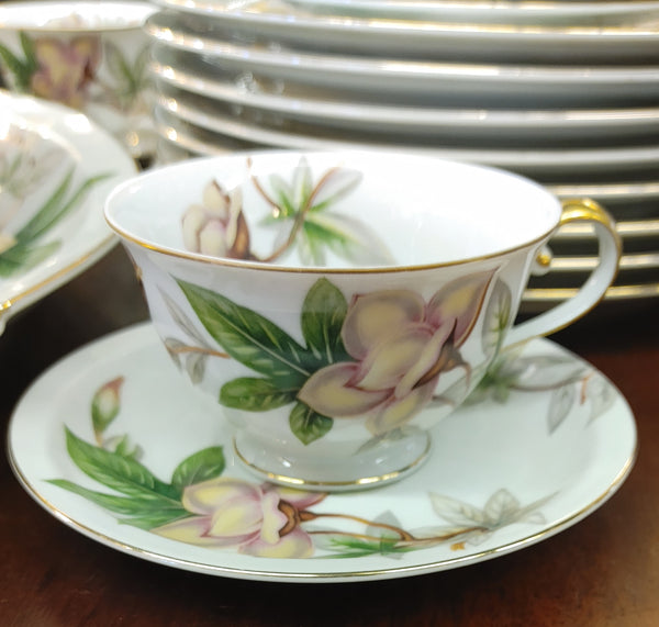 Woodrose by Meito Vintage Ivory Floral China Post War Japan 44 pcs