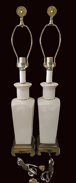 Pair Chinoiserie Porcelain Heron Motif Table Lamps