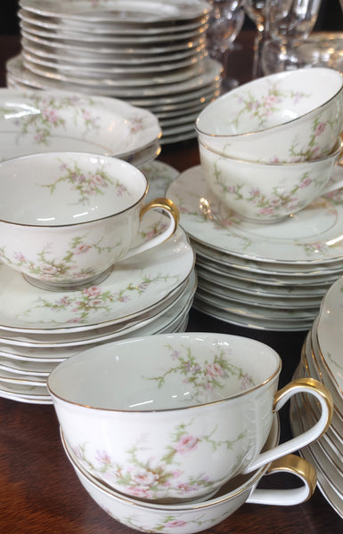 Theodore Haviland New York Rosalinde 8 Place Settings 61-pcs