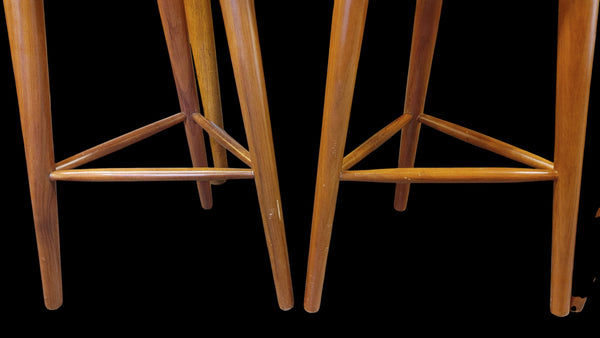 Minimalist Walnut Tam Stools by Peca Estudio Set of 3