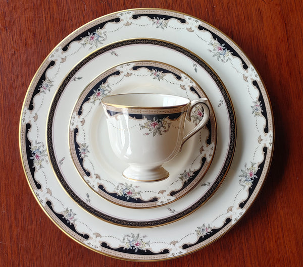 Lenox Ambassador Collection Hartwell House Luxury Dinnerware - 47 Pcs