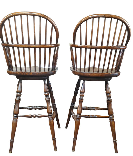 Vintage Windsor-Style Solid Oak Swivel Bar Stools – Set of 4