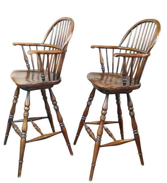 Vintage Windsor-Style Solid Oak Swivel Bar Stools – Set of 4