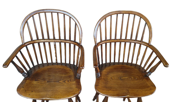 Vintage Windsor-Style Solid Oak Swivel Bar Stools – Set of 4