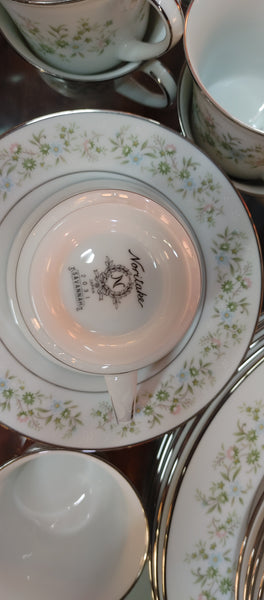Savannah by NORITAKE Vintage Fine China Dinnerware Tableware