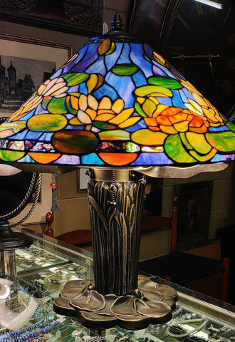 Large Tiffany Style Blue Stained Glass 3-Bulb Table Lamp