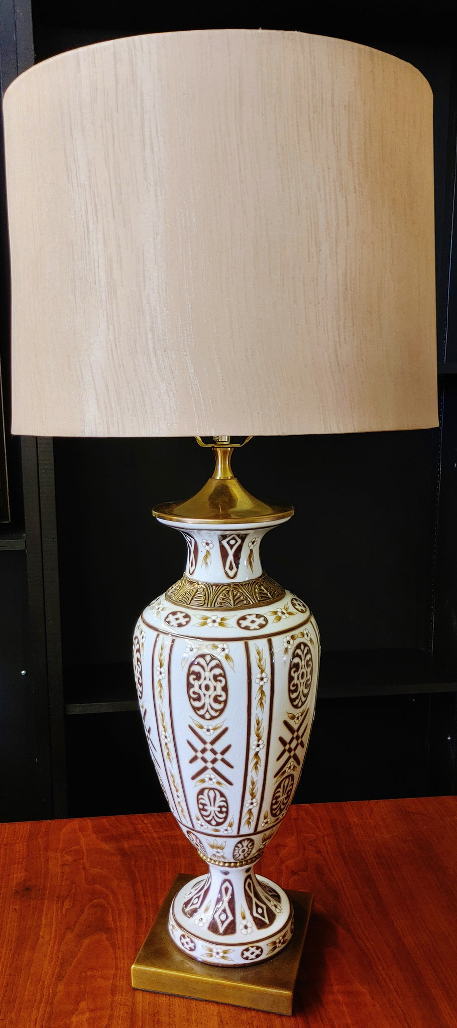 Urn Lamp Asian Designer White Gold