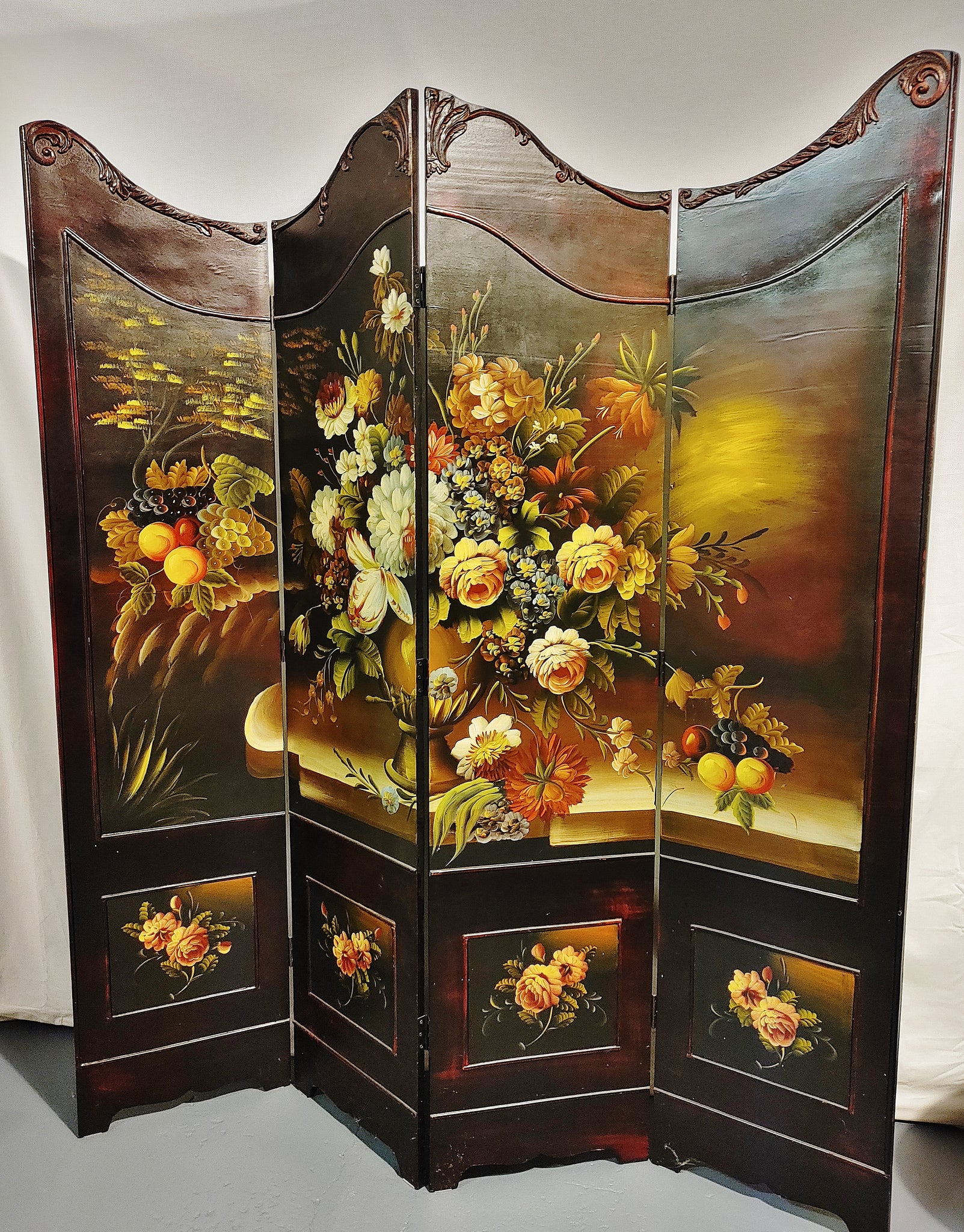 French Style Hand-painted Dressing Screen Room Divider French Style Hand-painted Dressing Screen Room Divider