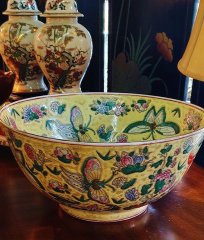 Famille Rose Asian Oriental Decor Bowl Centerpiece